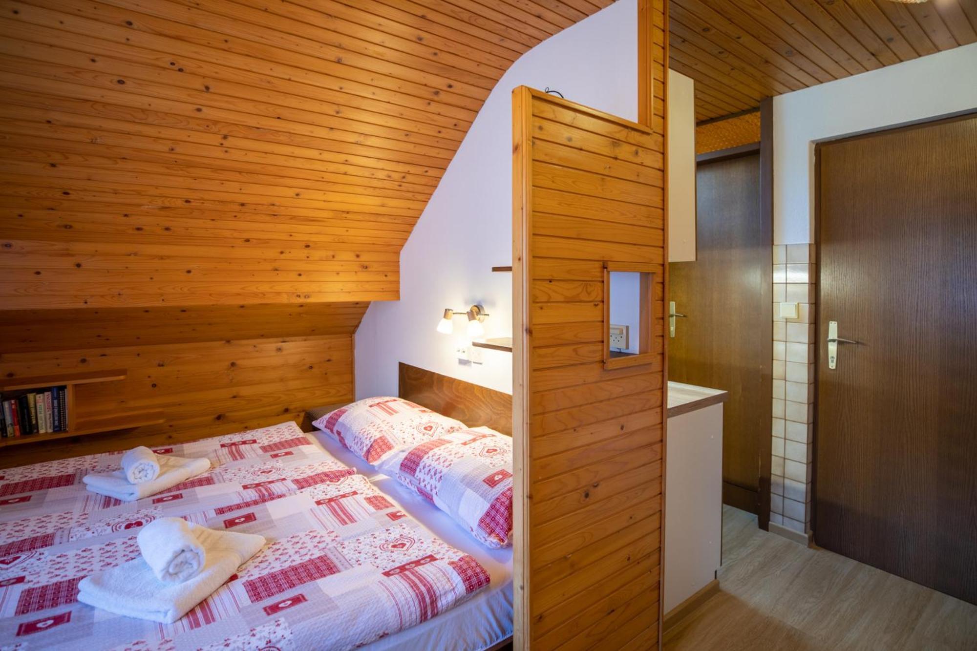 Apartmaji Prezelj 博希尼 外观 照片