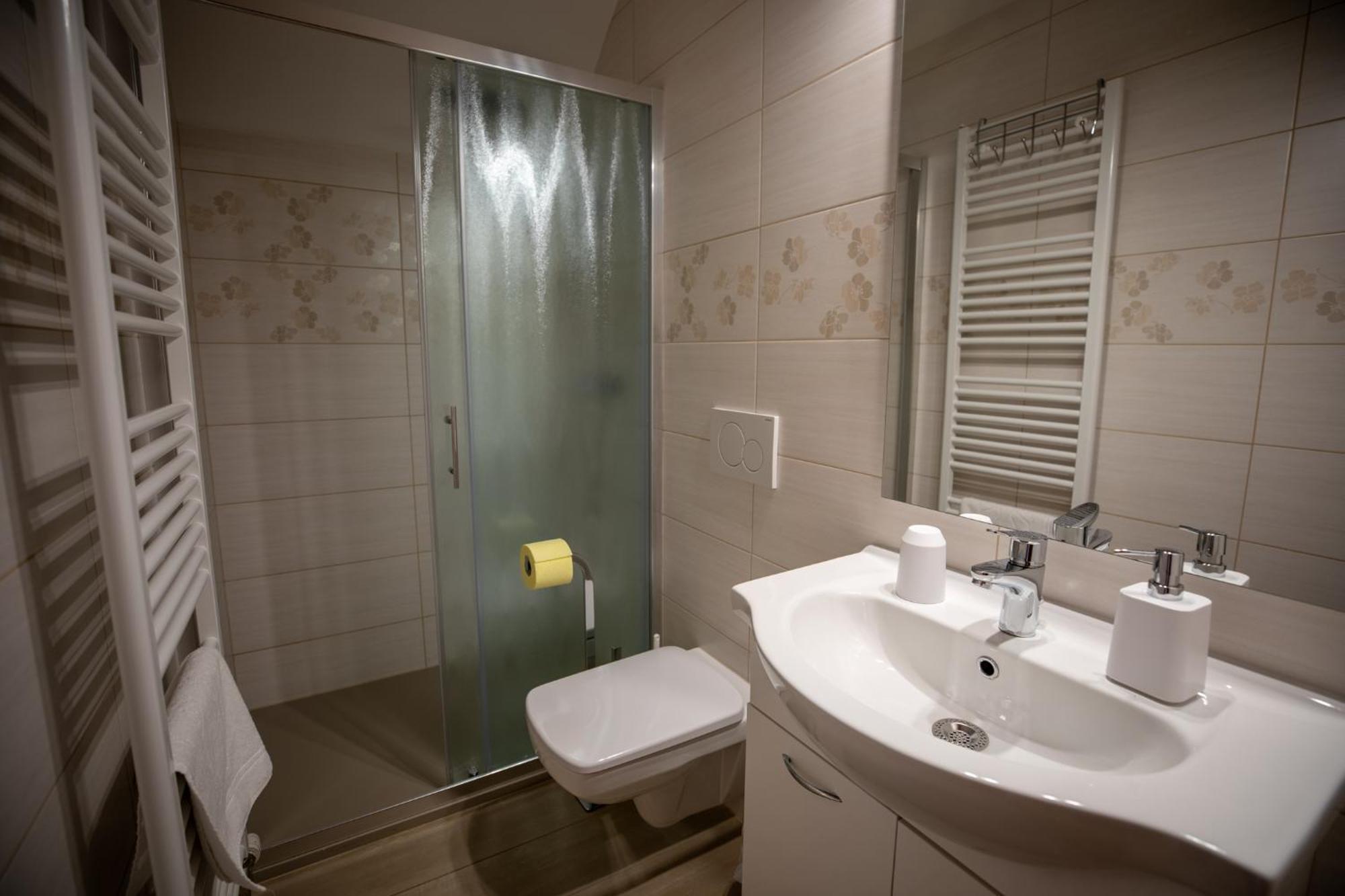 Apartmaji Prezelj 博希尼 外观 照片